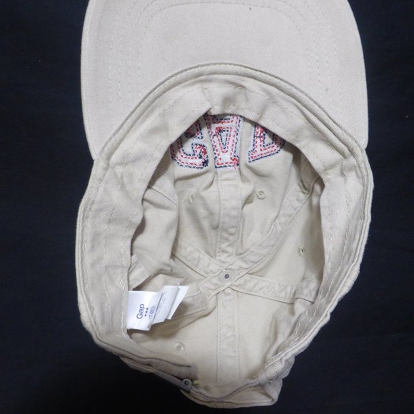 GAP, adult medium / large cap with adjustable strap, GUC - Picture 6 of 9